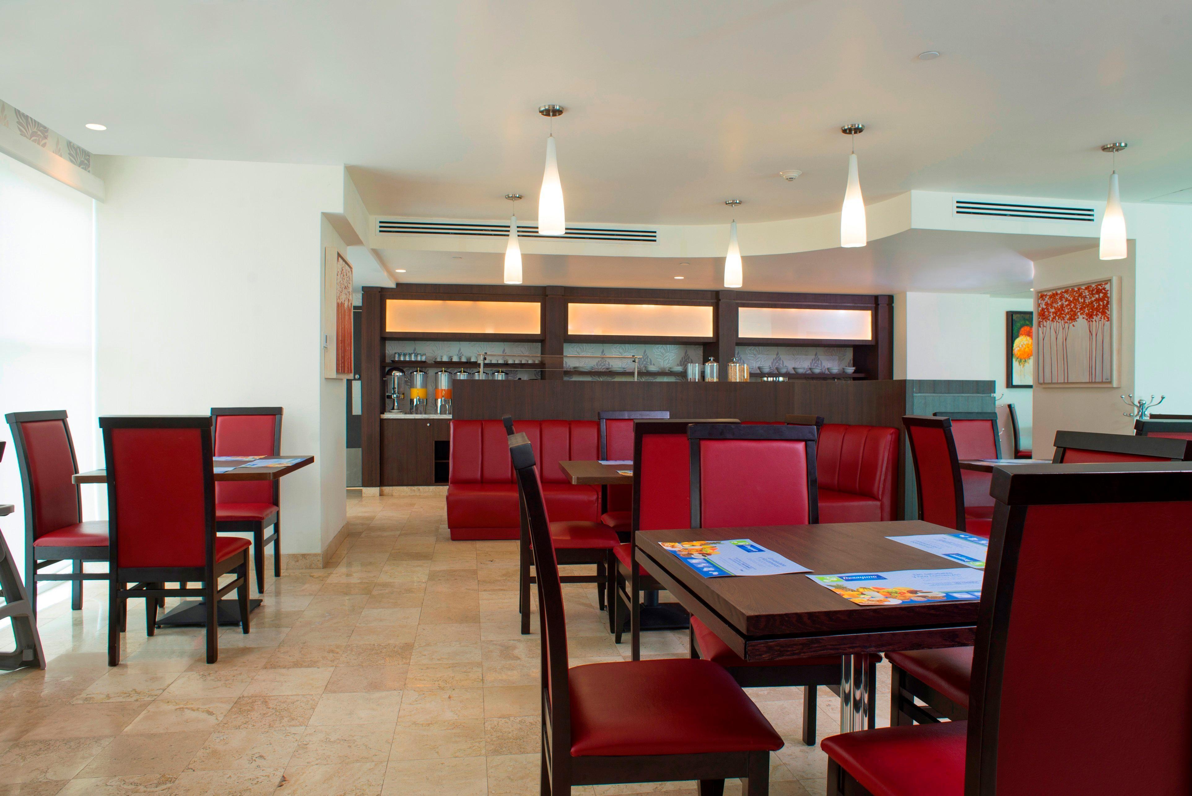 Holiday Inn Express & Suites Queretaro By Ihg Exterior foto